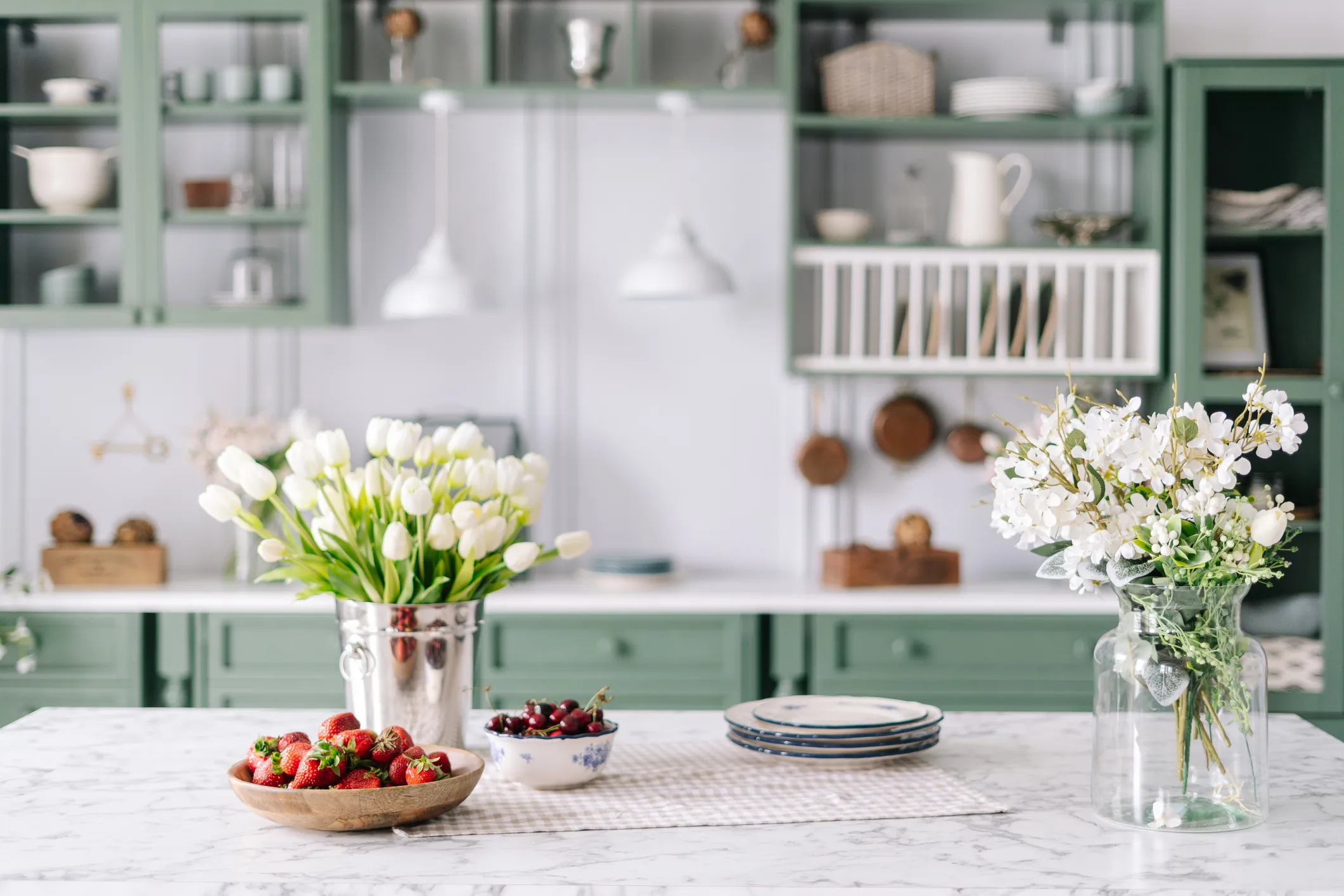 Stay Cool: 7 Energy-Efficient Ways to Cool Down in Spring blog image