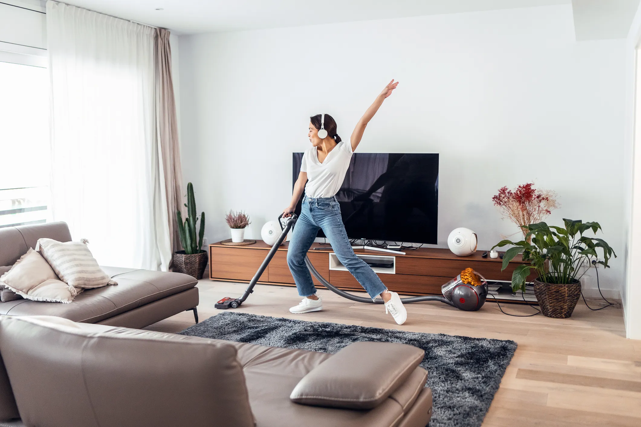 Spring Checklist: Knock Off the Dust with HVAC Maintenance blog image